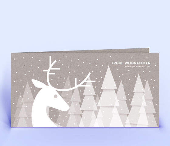 Weihnachtskarte auf grauem Design-Recyclingpapier mit Hirsch vor verschneitem Wald 3776